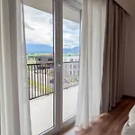 Apartamento Modern Spacious Mountain View Braşov