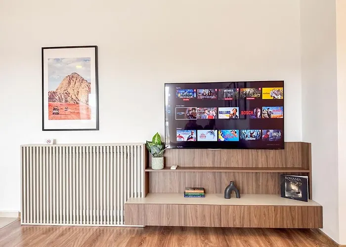 Stylish Mountain View Apt, Soho Apartament